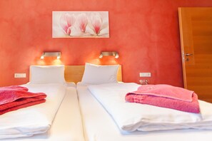 4 soverom, strykejern/-brett, wi-fi (inkludert) og sengetøy