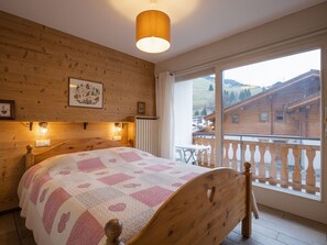 1 sovrum och sängkläder