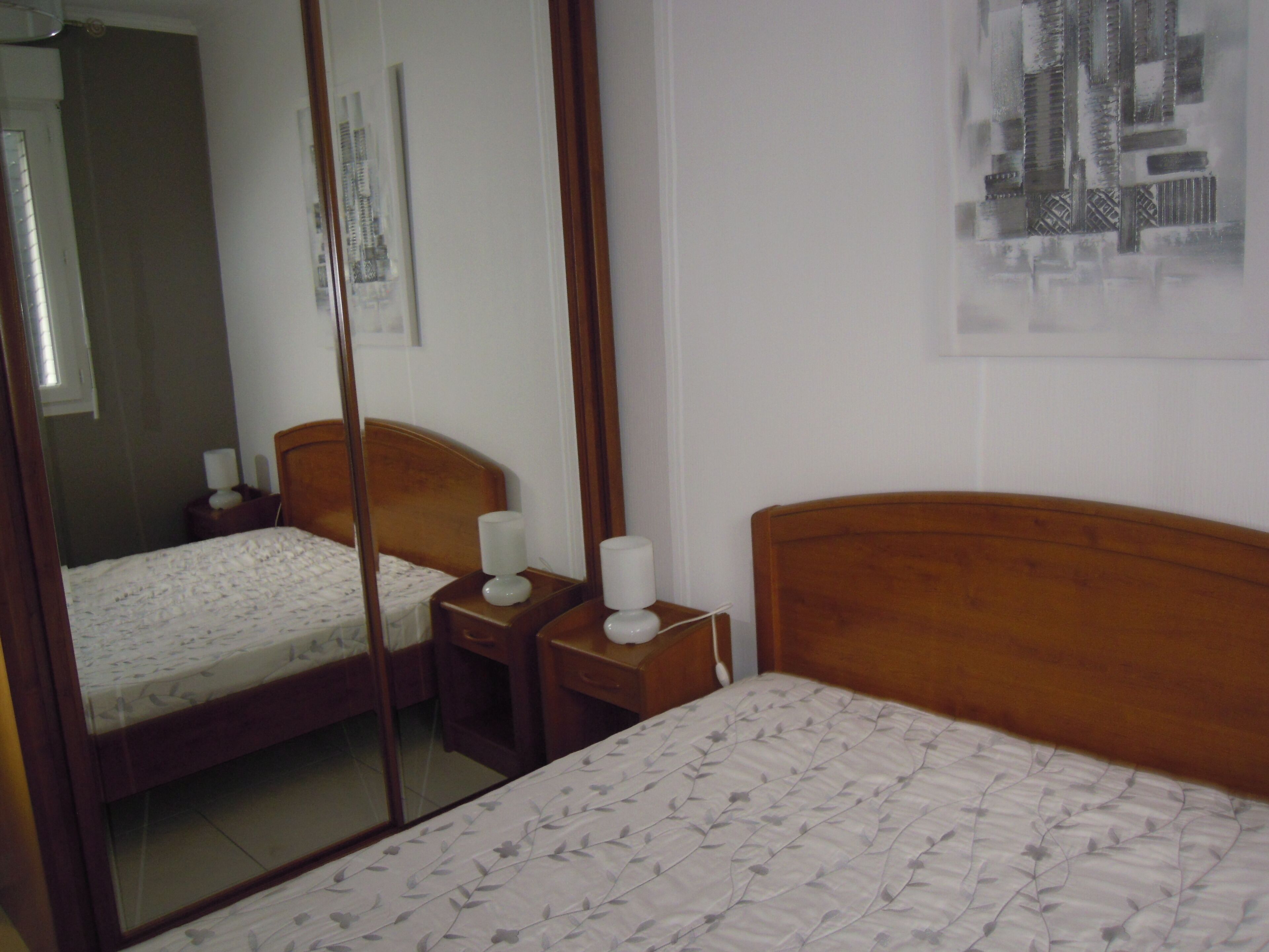 1 habitación, tabla de planchar con plancha y wifi gratis 