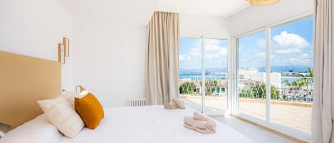 8 habitaciones, tabla de planchar con plancha y wifi gratis