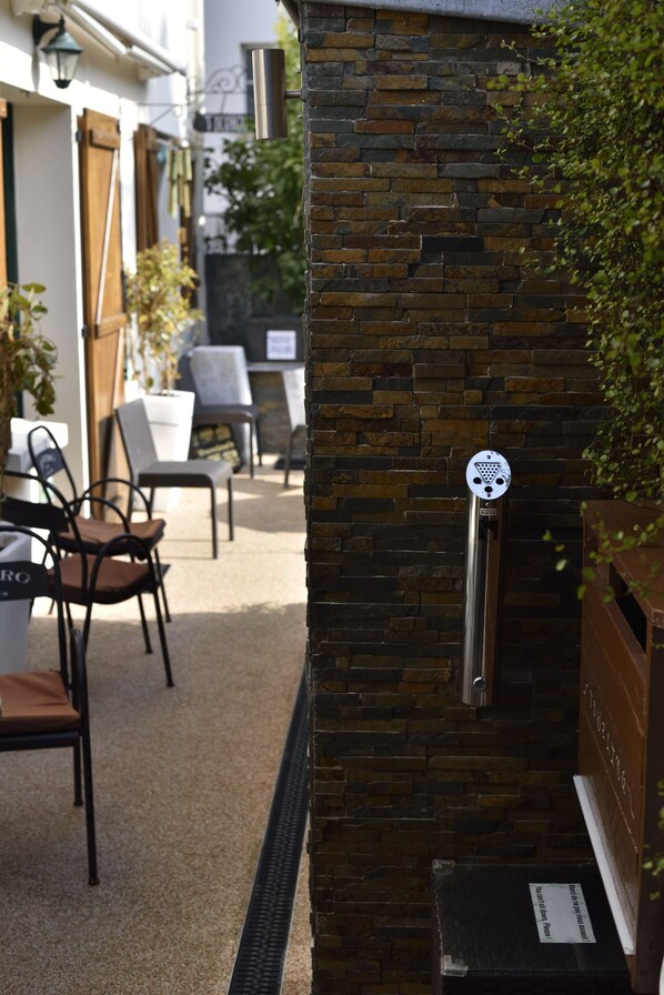 Terrace/patio - The colonial furnished short-term (Saint-Malo)