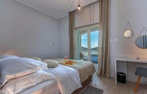 5 bedrooms, in-room safe, travel crib, free WiFi