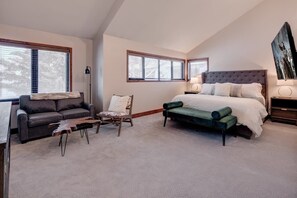 4 bedrooms, iron/ironing board, travel crib, WiFi