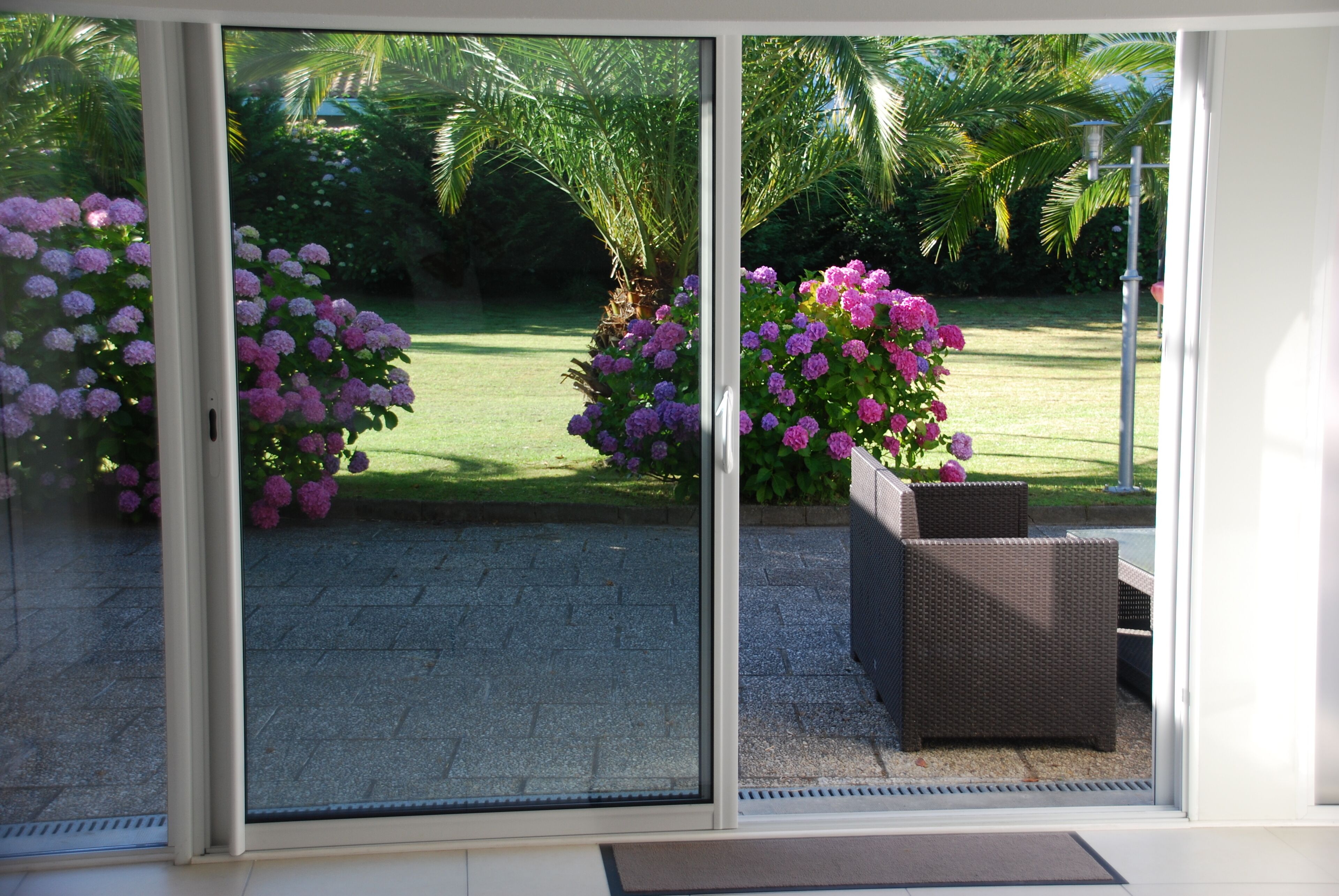 المنشأة من الداخل