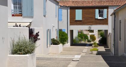 Apartment Type 3 Maisonette closed court rooms near the sea and harbor - garage