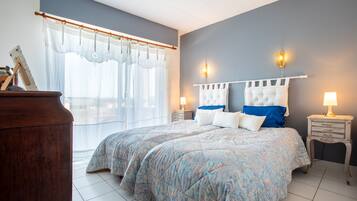 2 bedrooms, desk, iron/ironing board, travel cot