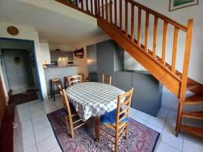Interior - Duplex Apartment 65m2 in quiet residence in Uzès, free Parking, garage in Option (Uzès)