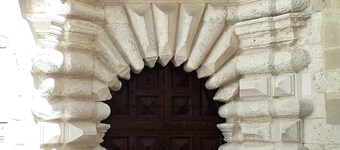 Duplex Apartment 65m2 in quiet residence in Uzès, free Parking, garage in Option