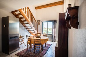 Dining - Duplex Apartment 65m2 in quiet residence in Uzès, free Parking, garage in Option (Uzès)