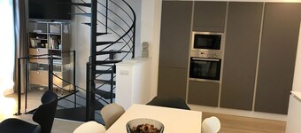 DUPLEX IN BEAUTIFUL TOUQUETTOISE, PROX. SHOPS & ST. JEAN STREET, 150M SEA FRONT