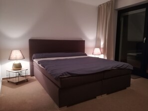 2 多间卧室、熨斗/熨衣板、旅行婴儿床、免费 WiFi