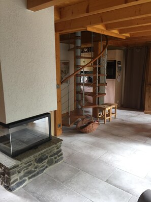 Interior - Nice mountain chalet with parking and wifi (Arâches-La-Frasse)