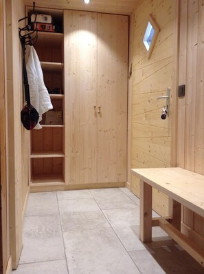 Interior - Chalet 8 people close to the village center and slopes (Arâches-La-Frasse)