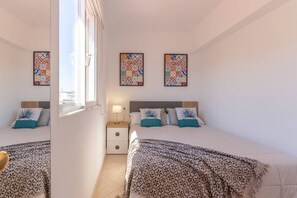 2 chambres, fer et planche à repasser, lit parapluie, Wi-Fi