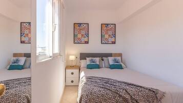 2 多间卧室、熨斗/熨衣板、WiFi、床单