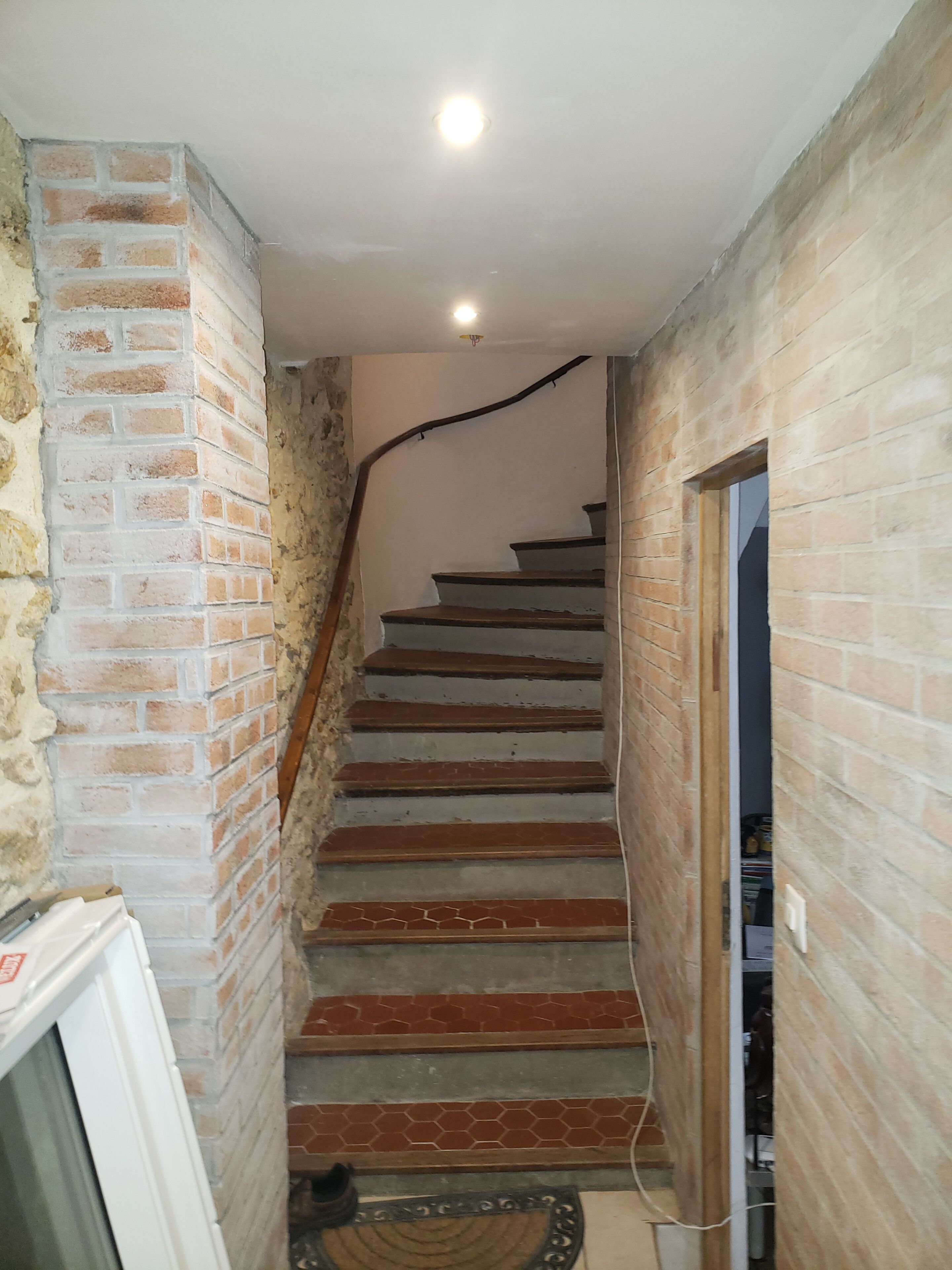 المنشأة من الداخل