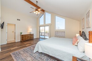 4 bedrooms, free WiFi, bed sheets