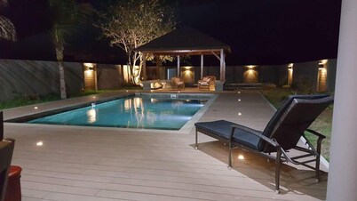 Contemporary Villa 5 Bedrooms 10 Sleeps Grand Baie Mauritius