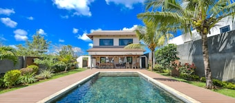 Contemporary Villa 5 Bedrooms 10 Sleeps Grand Baie Mauritius