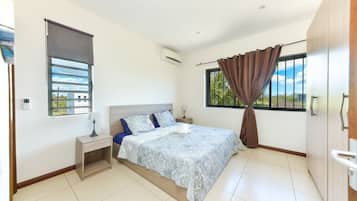 5 bedrooms, iron/ironing board, free WiFi, bed sheets