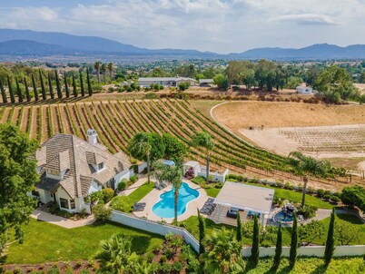 7 BR/5.5 bath PERMITTED TEMECULA WINE COUNTRY VACATION RENTAL