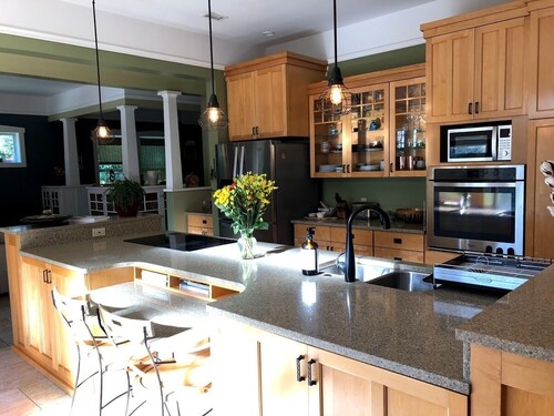 Kaunis uima-allas / poreallas kotiin välillä Disney & Busch Gardens!