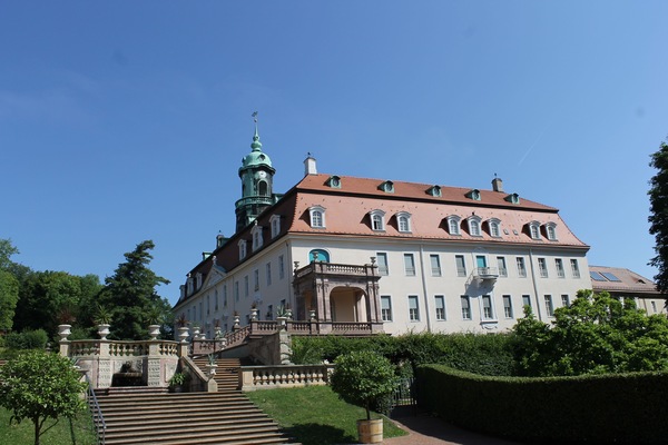 Schloß Lichtenwalde ca. 500 m entfernt