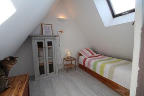 2 chambres, fer et planche à repasser, lit de bébé portatif, Wi-Fi