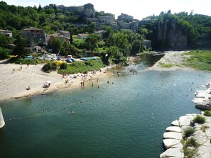 Beach nearby, sun loungers