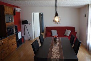 TV, books - Quiet cottage + pool, for 3 pers. (Lézignan-Corbières)