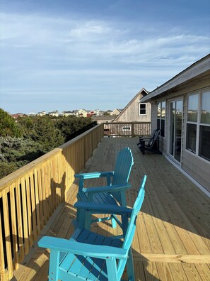 Property grounds - Family-Friendly Oceanside Retreat •Hot Tub • Deck • Sleeps 10 (rodanthe)