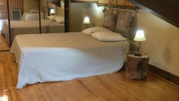 1 chambre, fer et planche Ă  repasser, Wi-Fi gratuit, draps fournis