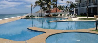 Mazatlan Oceanfront Pearl Tower 705A