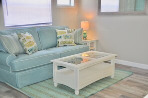 TV - Crystal Sands Beach House II at Indian Rocks Beach (Indian Rocks Beach)