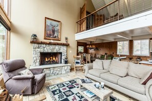 TV, fireplace, DVD player