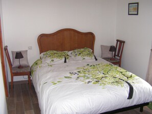 4 多间卧室、熨斗/熨衣板、免费 WiFi、床单