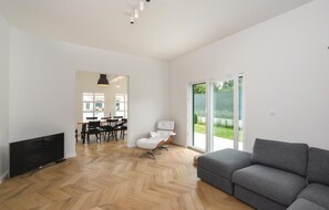 TV, fotballspill og bordtennis