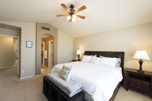 3 soverom, skrivebord, strykejern/-brett og wi-fi (inkludert)