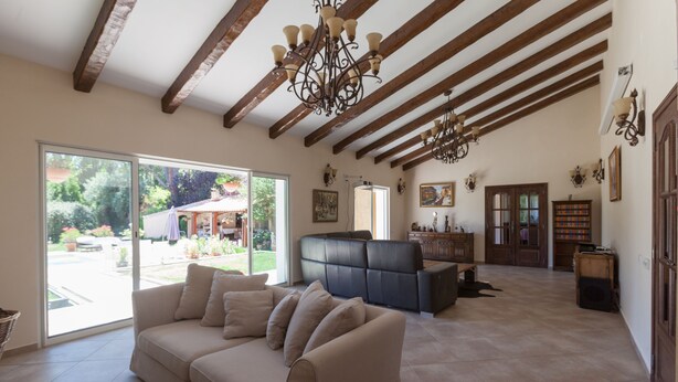 Interior - Luxury villa for holidays Aix en Provence. (Aix-en-Provence)