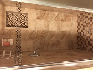 Shower, eco-friendly toiletries, hair dryer, towels - Beach Front With Spectacular  Panoramic Ocean View (South Padre Island)