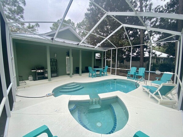 Outdoor pool, a heated pool