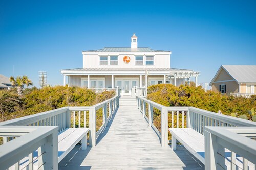 Fairwinds: Inviting Oceanfront Home Built to Entertain