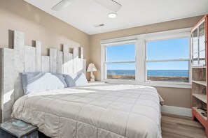 7 chambres, fer et planche à repasser, lit de bébé portatif