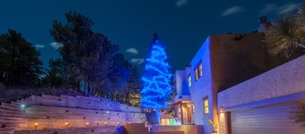 Hidden Gem: Heated Pool, Gorgeous Mountain Views, 2.4 Acres inside City, A/C, EV