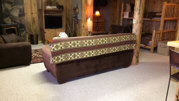 4 makuuhuonetta, silitysrauta/-lauta, ilmainen Wi-Fi, vuodevaatteet