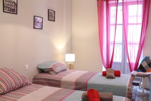 2 chambres, fer et planche à repasser, Wi-Fi, draps fournis