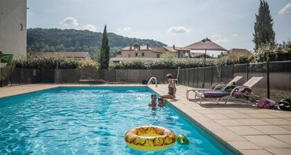 Comfort studio 2 twin beds, kitchenette, aparthotel with swimming pool