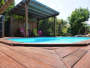 Outdoor pool, sun loungers