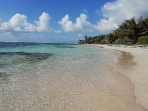 Plage à proximité, chaise longue
