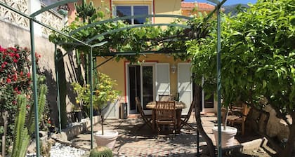 Mentonnaise house with garden near downtown and beaches<br> Rated 3 stars <br>